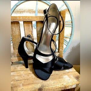 David Tate Womens Rhinestone Buckle Slingback Heels,Sz 7 Satin Black NWB!